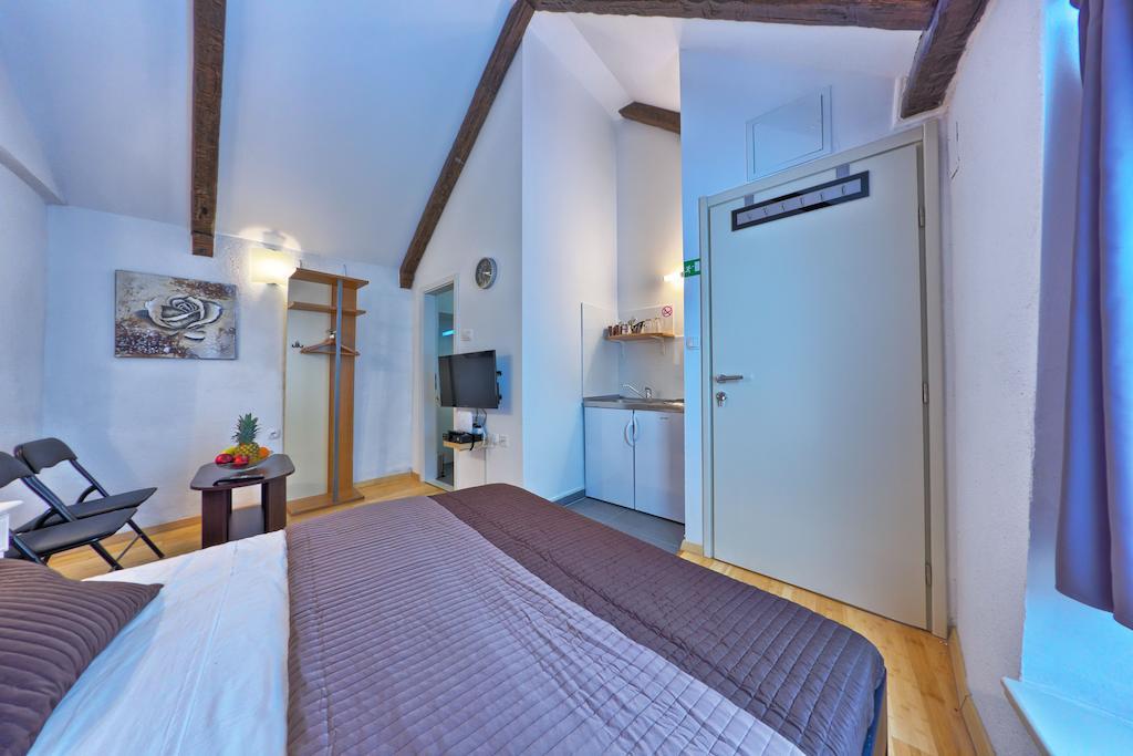 Studio Sime Apartment Split Ruang foto