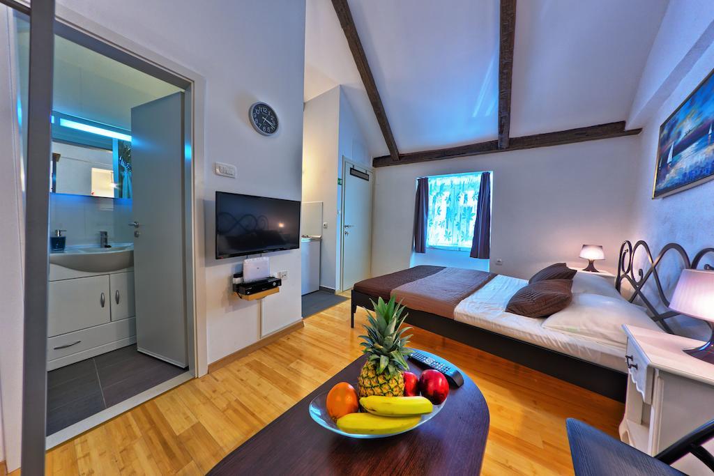 Studio Sime Apartment Split Ruang foto